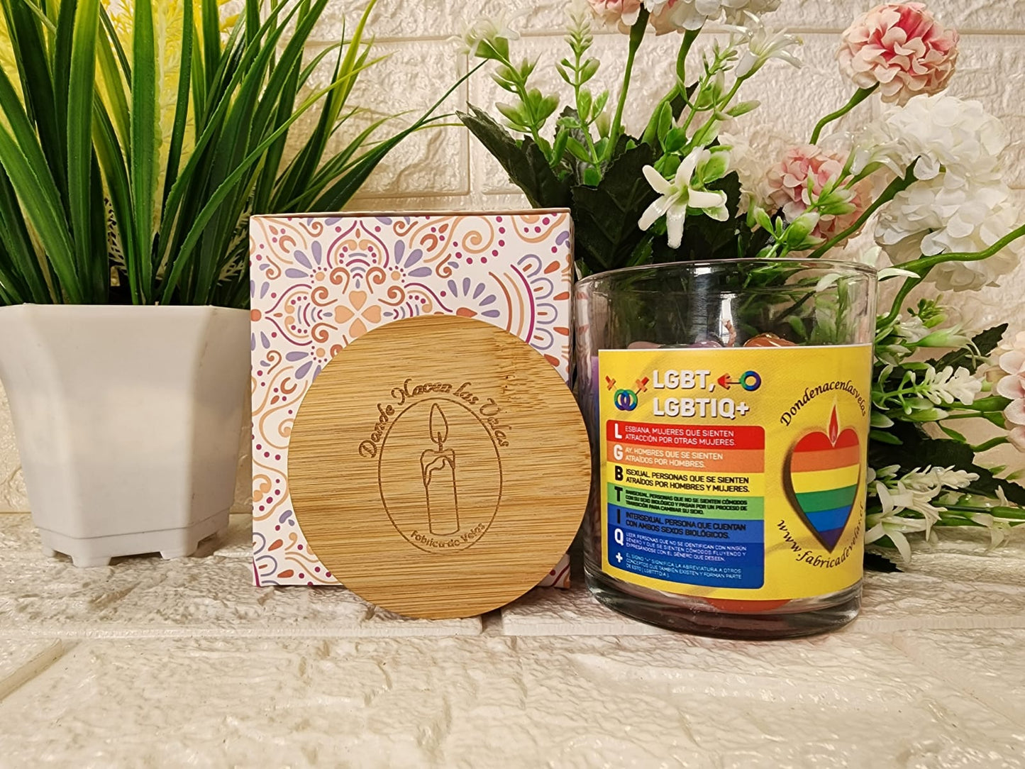 Vela Aromática Lgbtiq+ Con Cuarzos