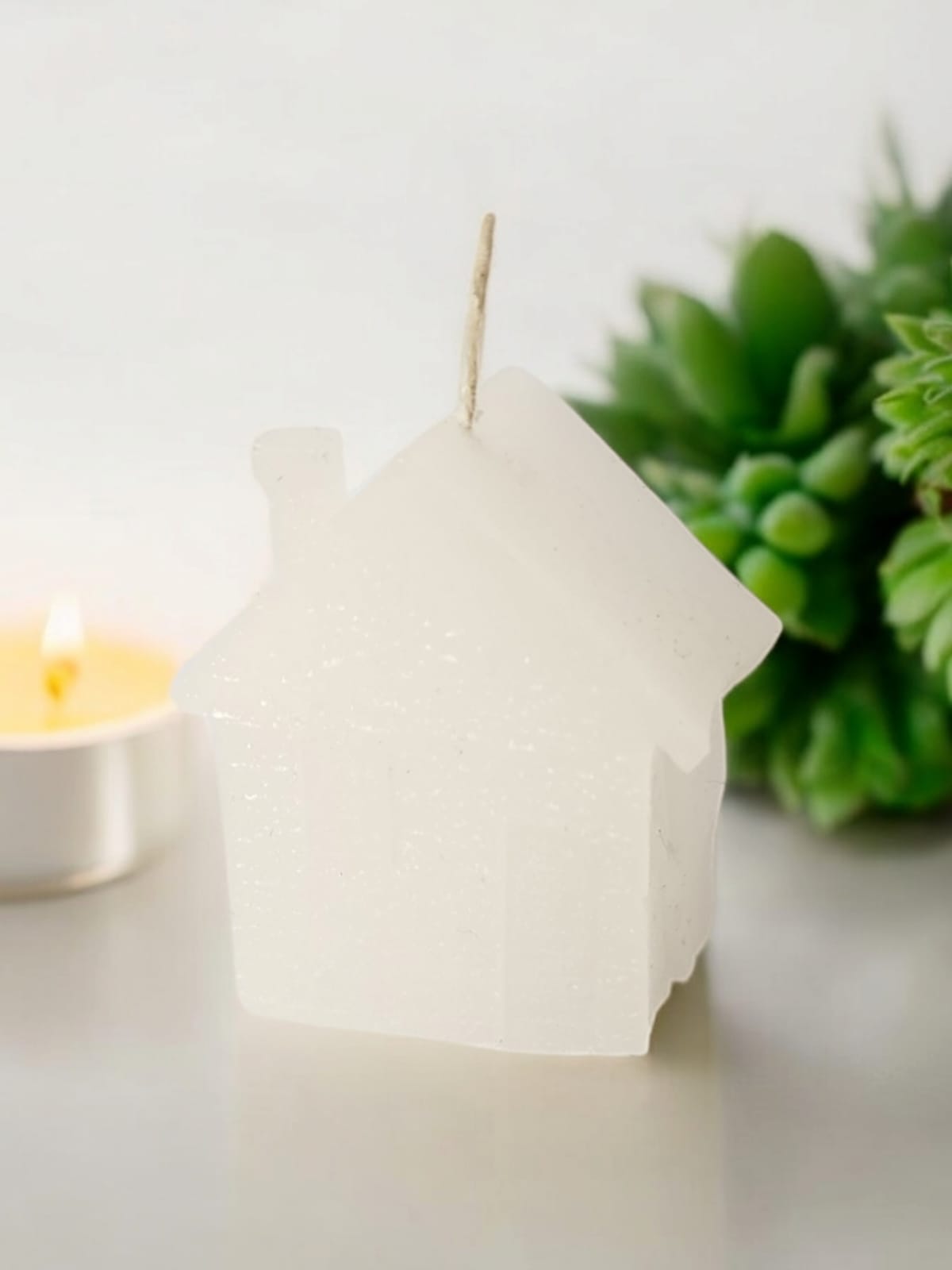 Figura Premium, Casa